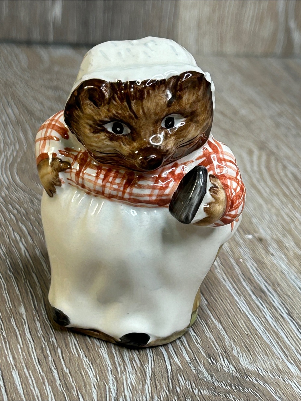 Vintage Beswick Beatrix Potter Mrs. Tiggy Winkle Hedgehog Ironing Figurine 1948
